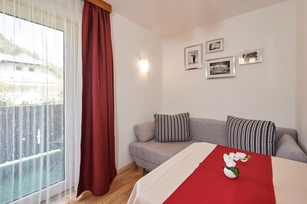 Apartments Neue Post Филцмос Екстериор снимка