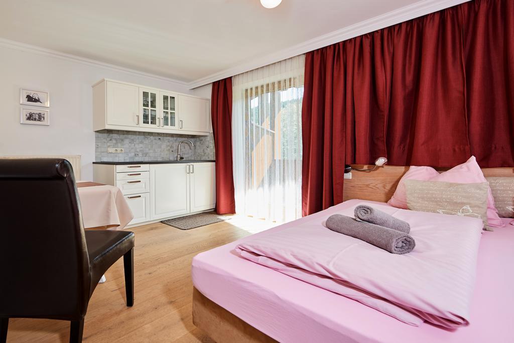 Apartments Neue Post Филцмос Екстериор снимка