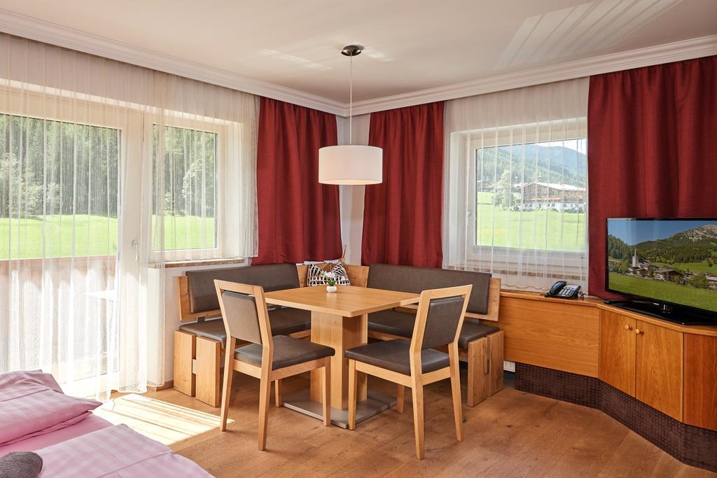 Apartments Neue Post Филцмос Екстериор снимка