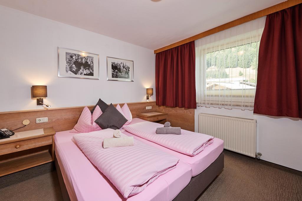 Apartments Neue Post Филцмос Екстериор снимка