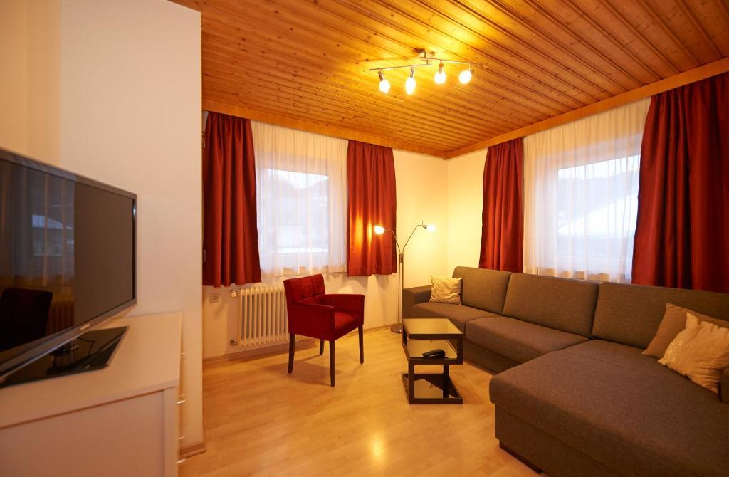 Apartments Neue Post Филцмос Стая снимка