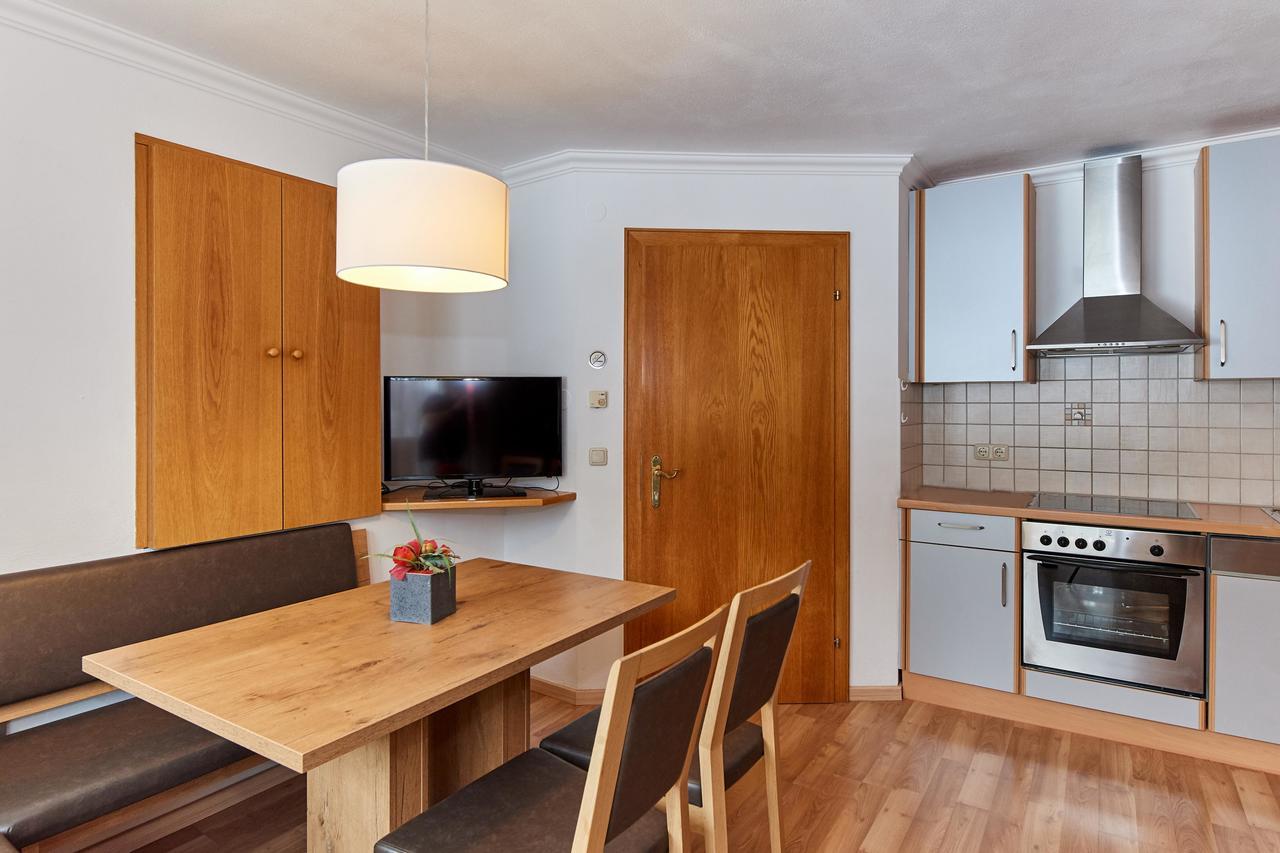 Apartments Neue Post Филцмос Екстериор снимка